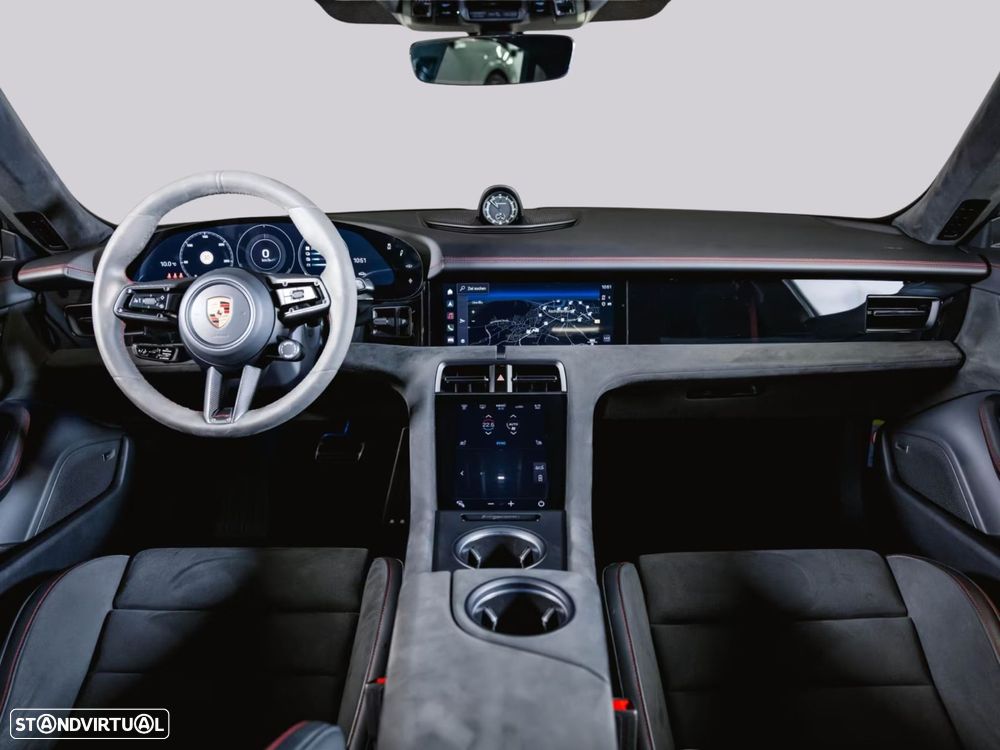 Porsche Taycan - 13