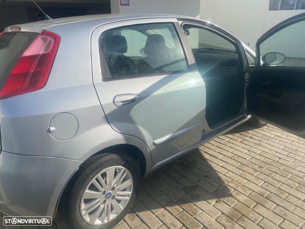 Fiat Grande Punto - 4