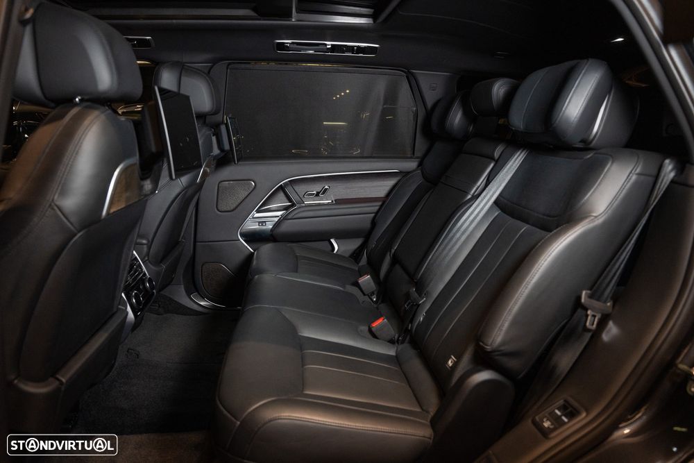 Land Rover Range Rover 3.0 D350 LWB 7L Autobiography - 16
