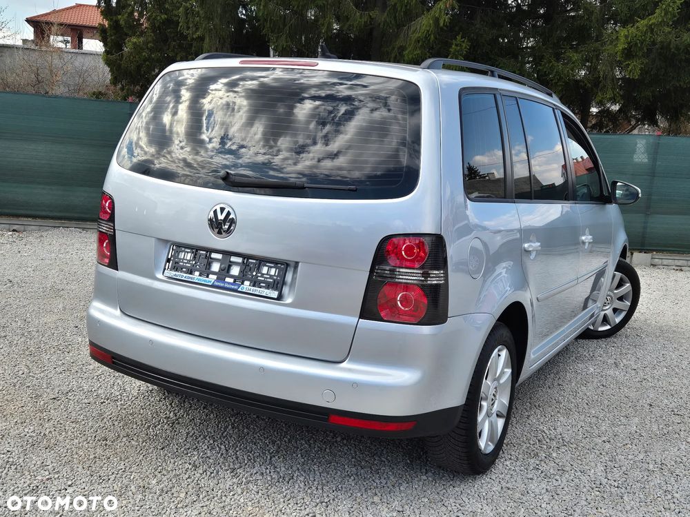 Volkswagen Touran 1.9 TDI DPF DSG Freestyle - 11