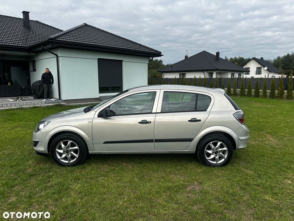 Opel Astra 1.4 Edition Plus - 12