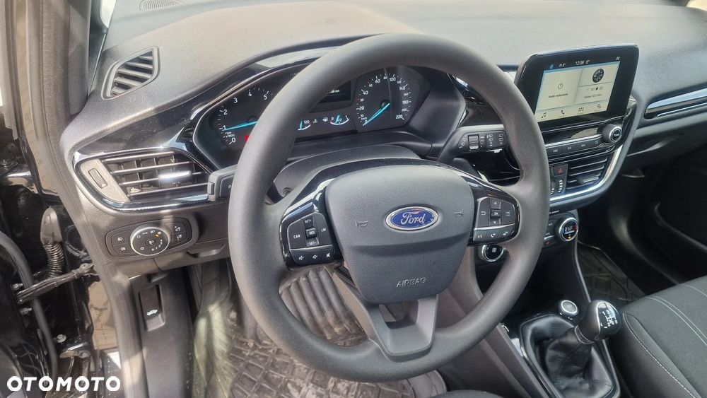 Ford Fiesta 1.1 Trend - 17