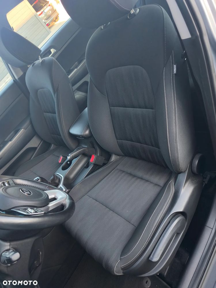 Kia Sportage 1.6 GDI 2WD Black Edition - 24