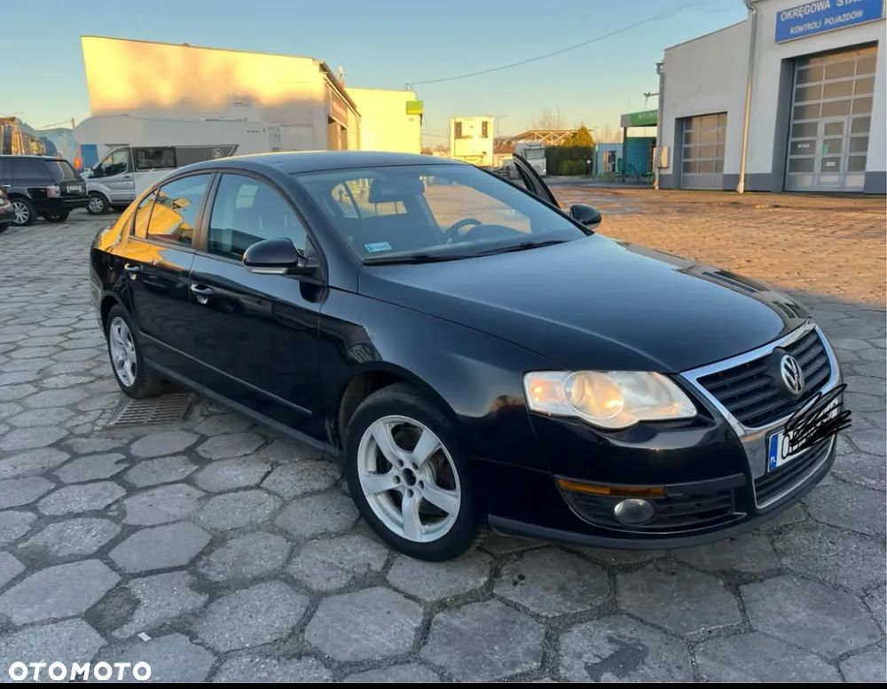 Volkswagen Passat 1.9 TDI Comfortline - 2
