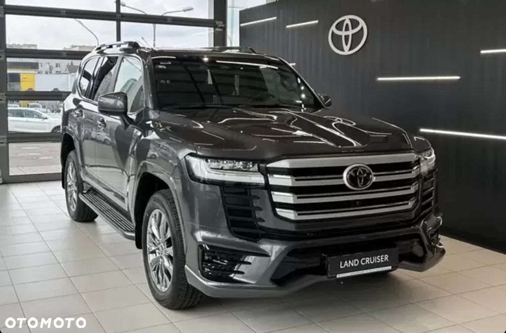 Toyota Land Cruiser - 39