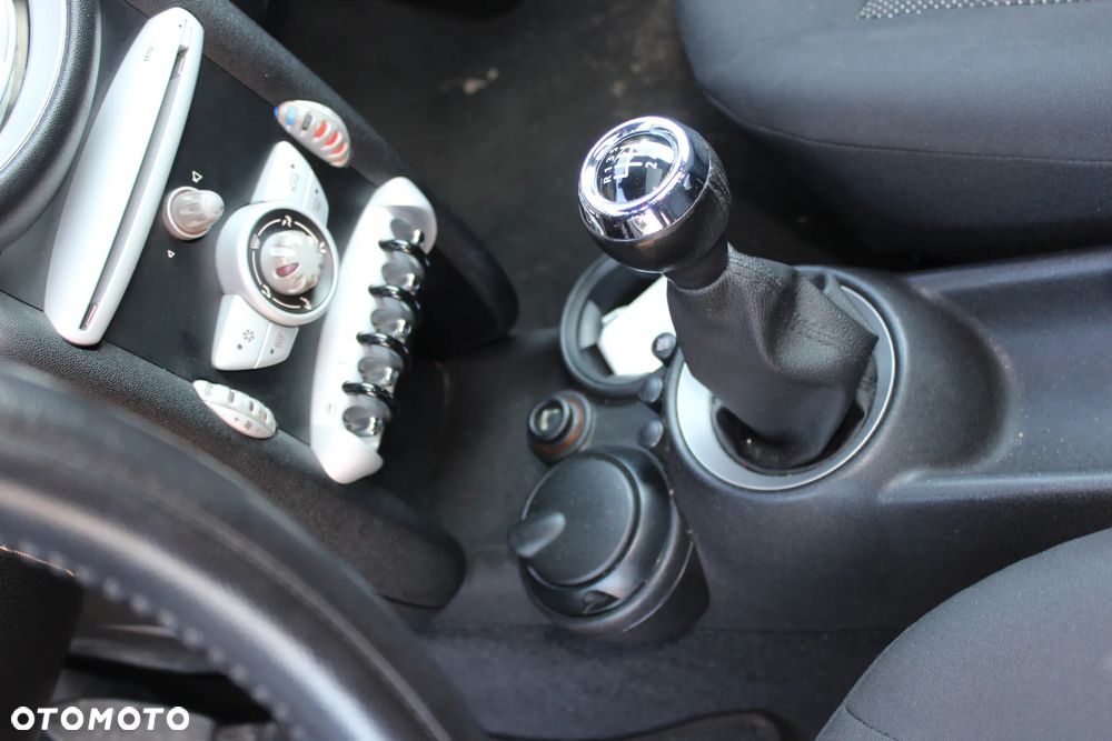 MINI Clubman One Essential Trim - 18