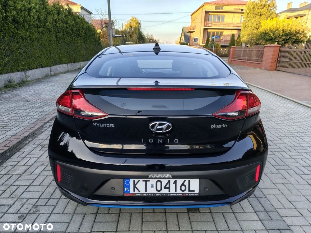 Hyundai IONIQ - 24