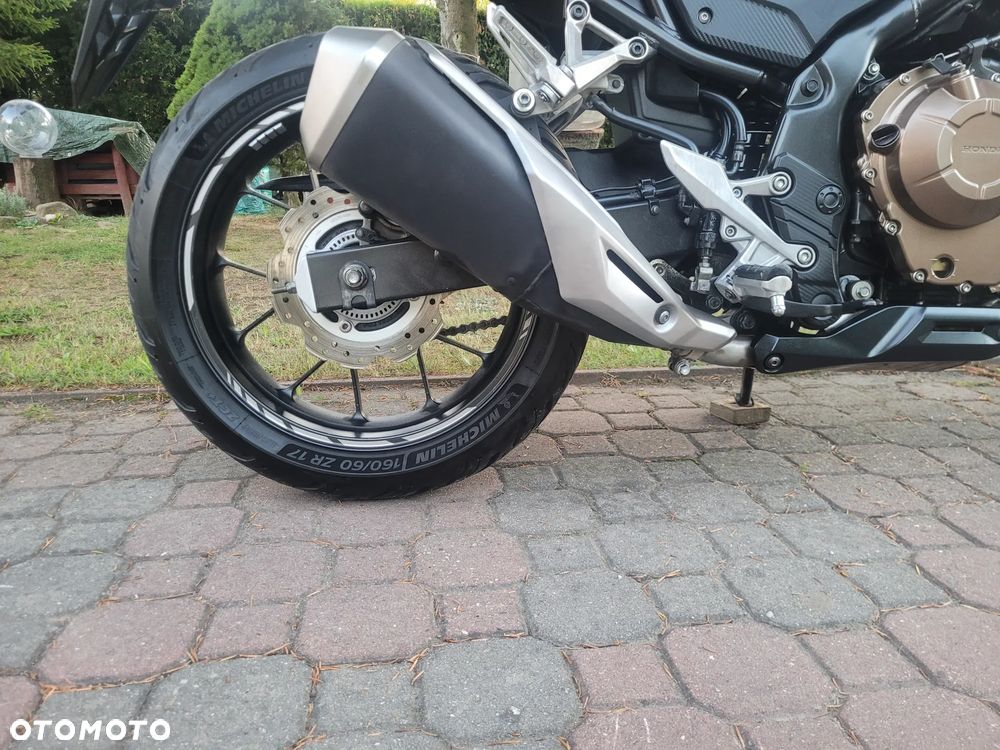 Honda CB - 11