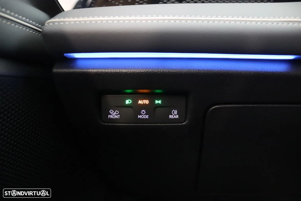 VW Passat Variant 2.0 TDI Business DSG - 21