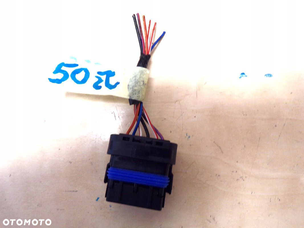 MASTER 3 i 4 MOVANO C 10- KOSTKA WTYCZKA DO TYLNEJ LAMPY 6 PIN - 2