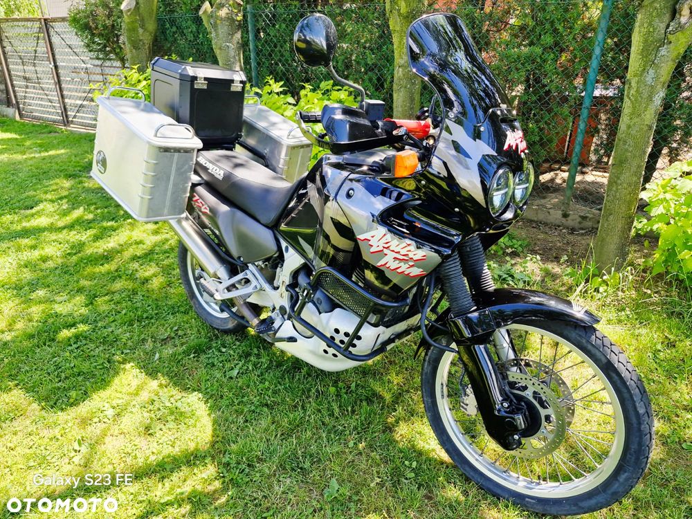 Honda XRV - 3