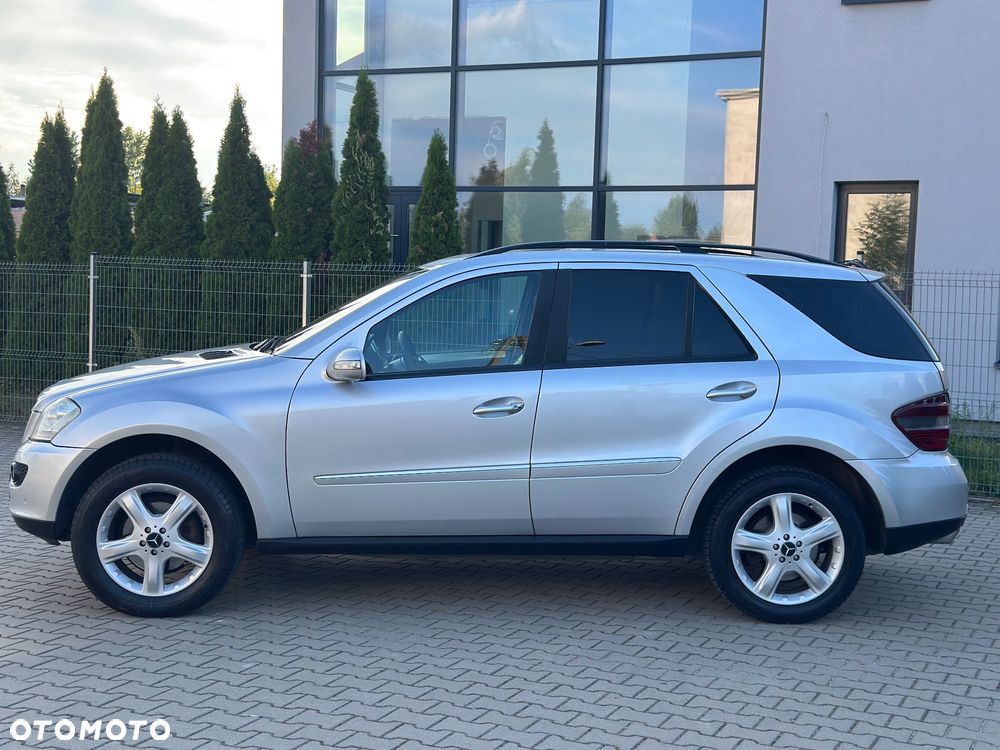 Mercedes-Benz ML 320 CDI 4Matic 7G-TRONIC DPF Edition 10 - 19