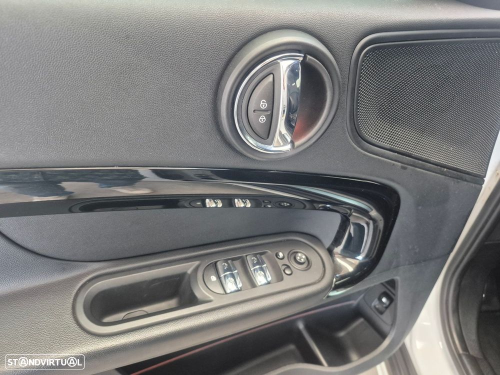 MINI Countryman Cooper SE ALL4 Auto - 11