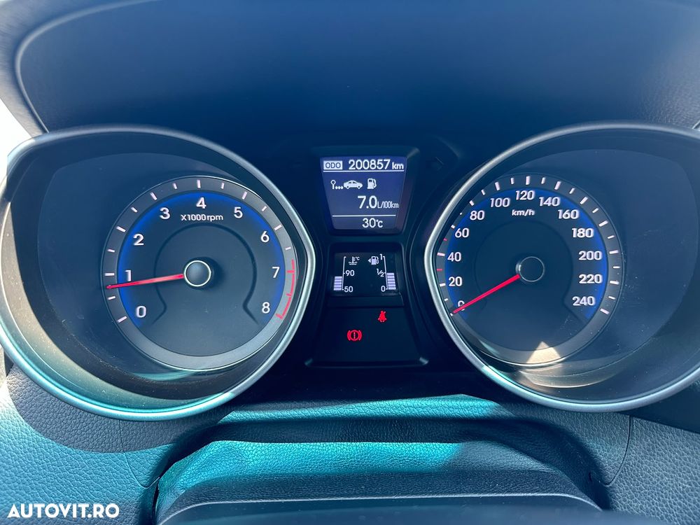 Hyundai i30 i30cw 1.6 Fifa World Cup Edition - 8