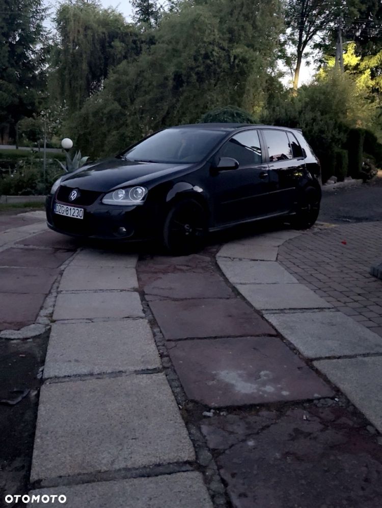 Volkswagen Golf - 6