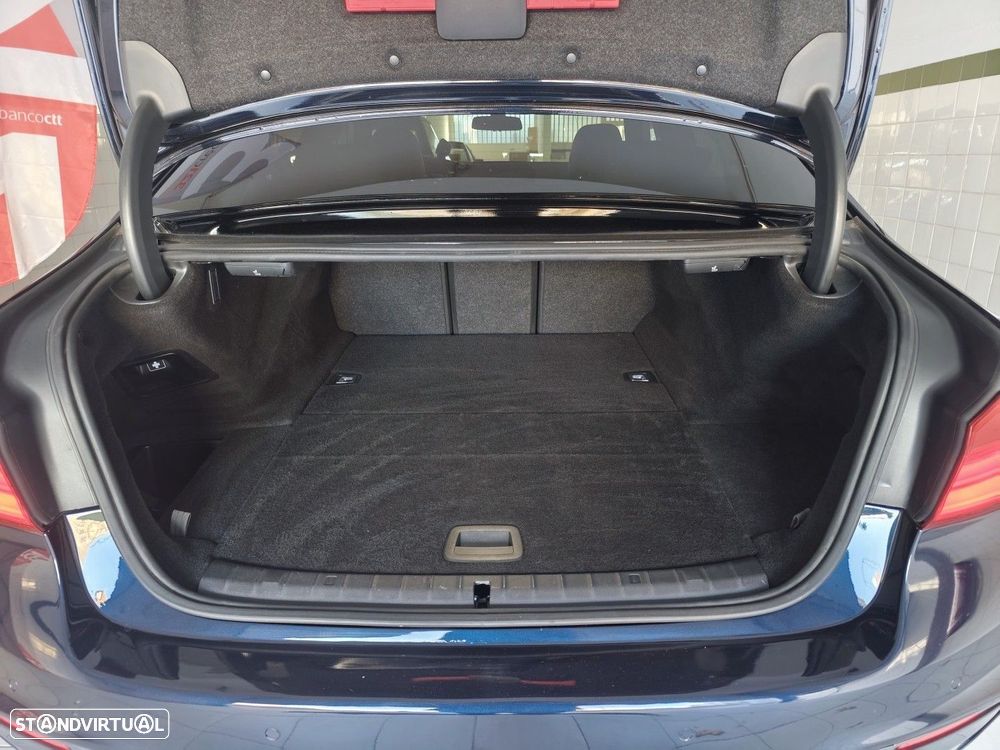 BMW 530 e iPerformance Pack M - 16