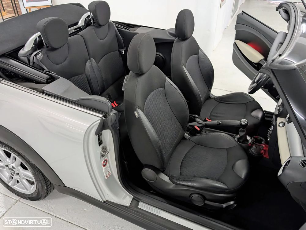 MINI Cabrio Cooper D - 12