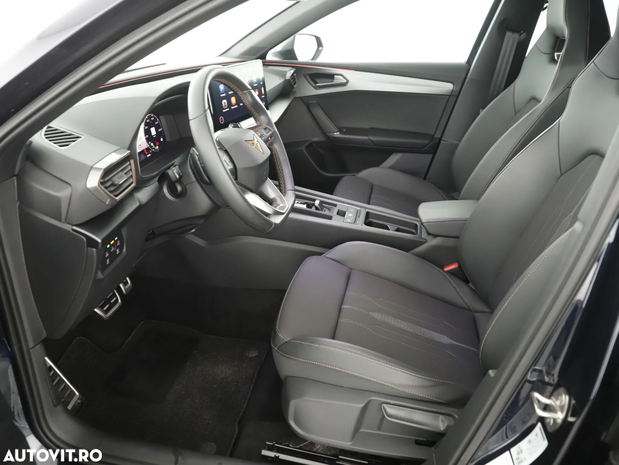 Cupra Leon 1.4 e-Hybrid (180 kW System) VZ - 11