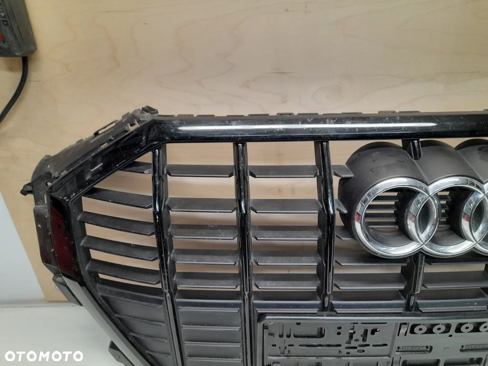AUDI Q3 ATRAPA CHŁODNICY GRILL 83A853651E - 2