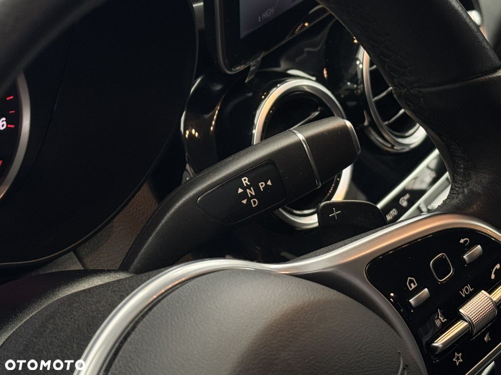 Mercedes-Benz GLC - 9