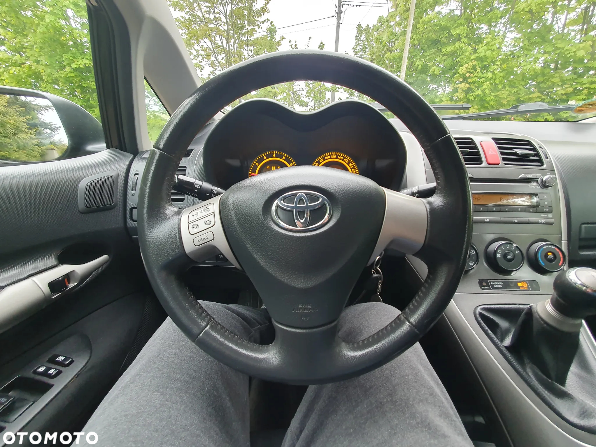 Toyota Auris 1.6 VVT-i Executive - 14