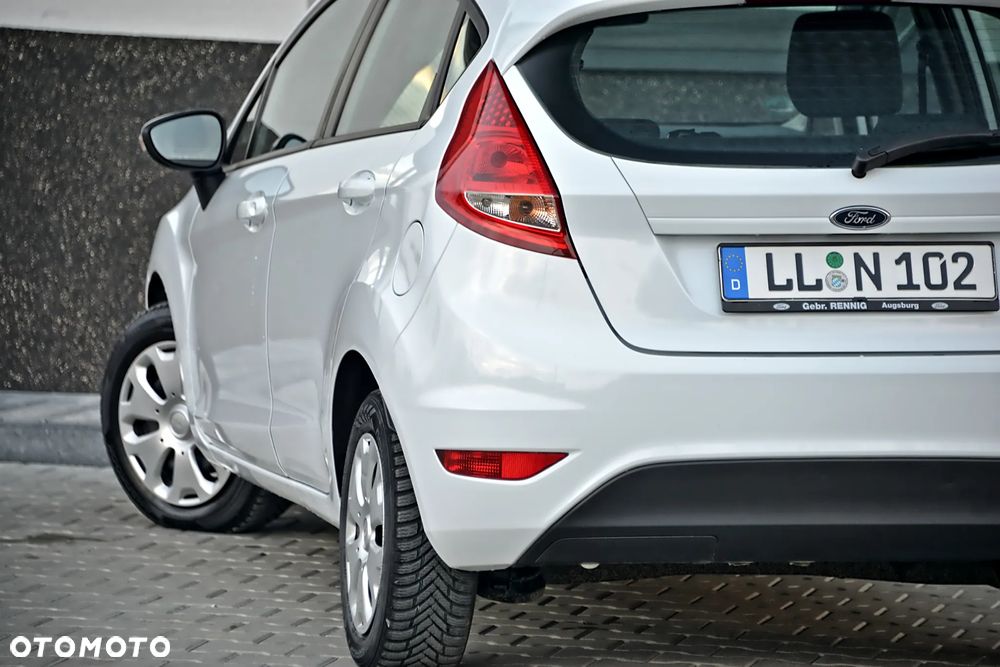 Ford Fiesta 1.25 Ambiente - 19