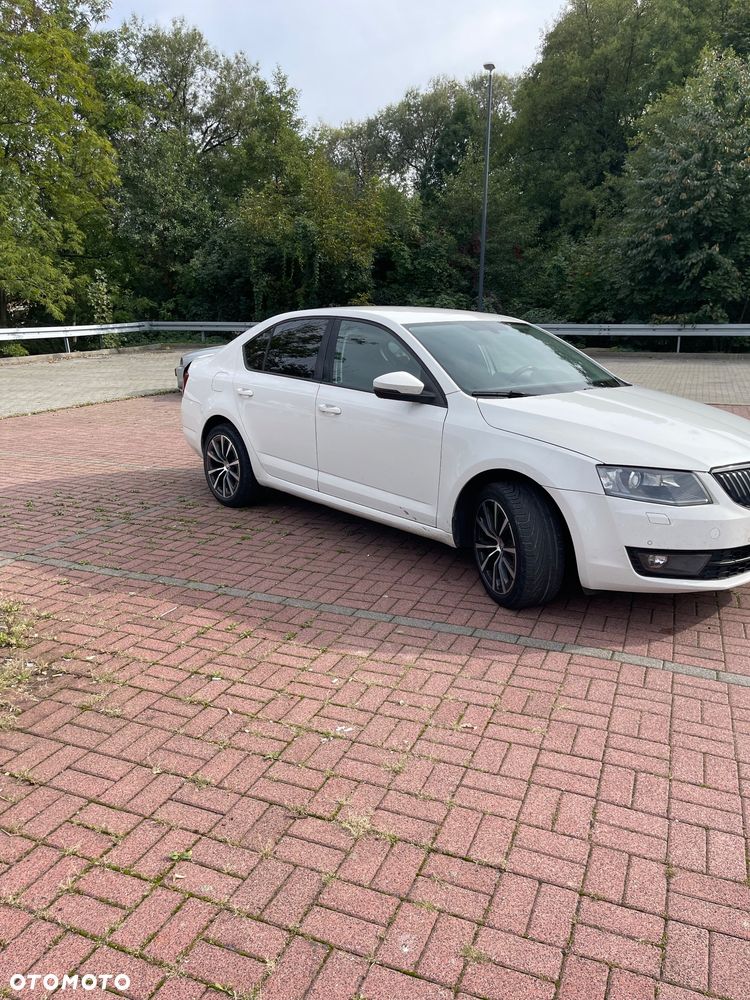 Skoda Octavia 1.6 TDI DPF DSG Sport Edition - 1