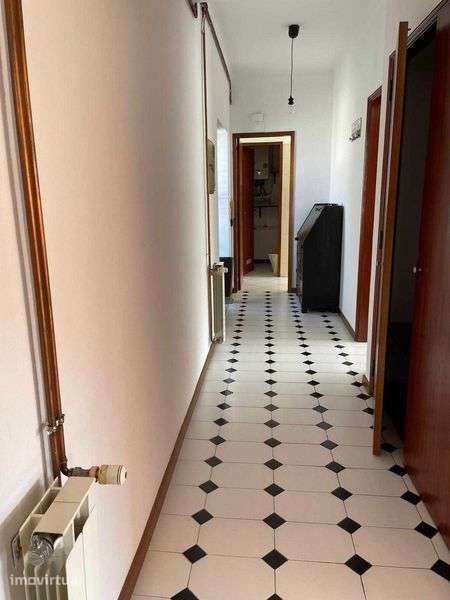 Apartamento T2 com Garagem - São Martinho do Bispo - Grande imagem: 4/12