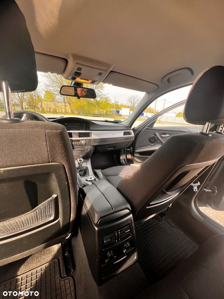 BMW Seria 3 320d Touring - 13