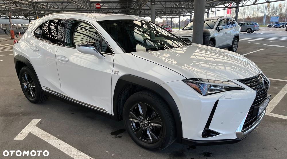 Lexus UX - 9