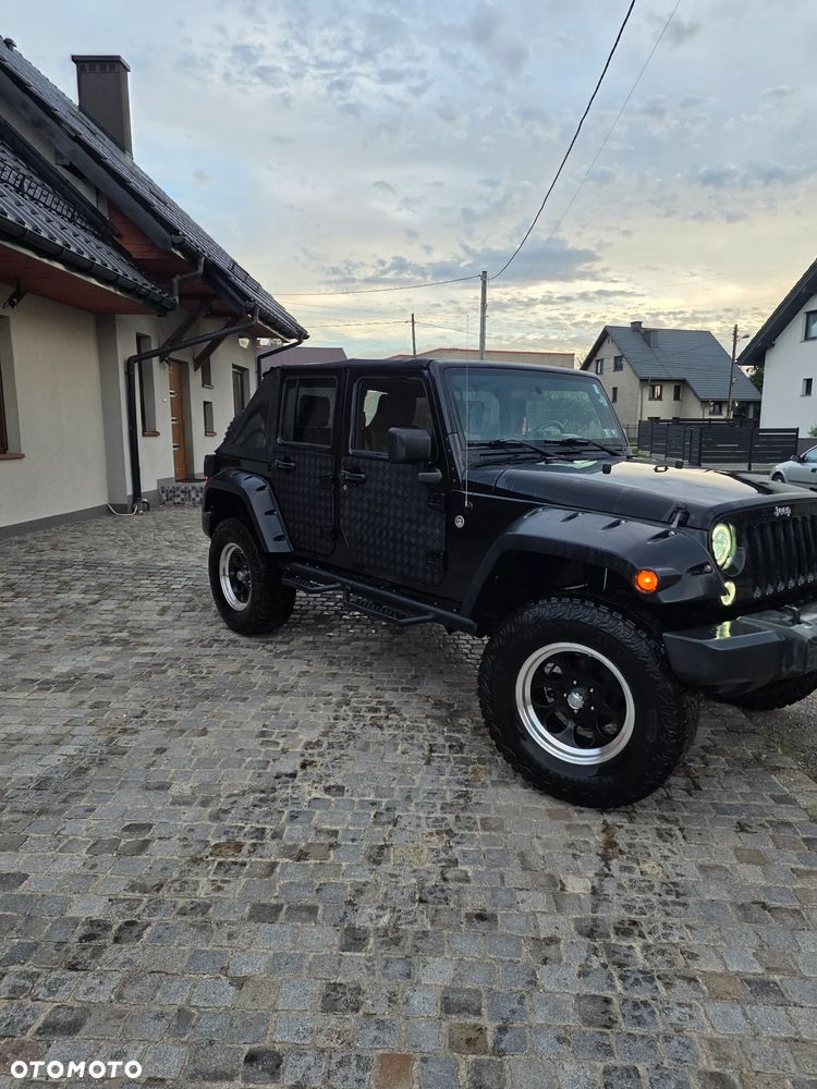 Jeep Wrangler Unlimited 3.8 Sahara - 4