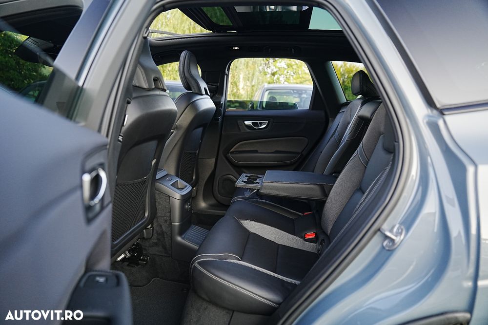 Volvo XC 60 Recharge T6 Twin Engine eAWD R-Design Expression - 19