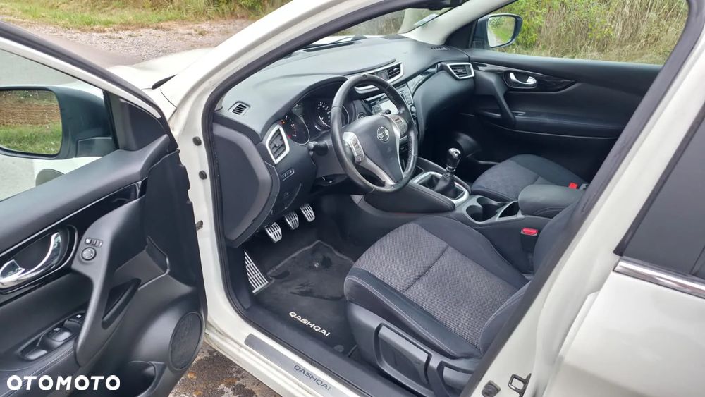 Nissan Qashqai 1.5 dCi Visia EU6 - 15