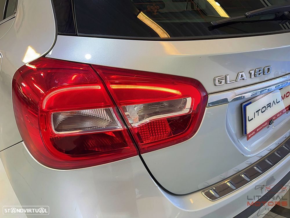 Mercedes-Benz GLA 180 Style - 8