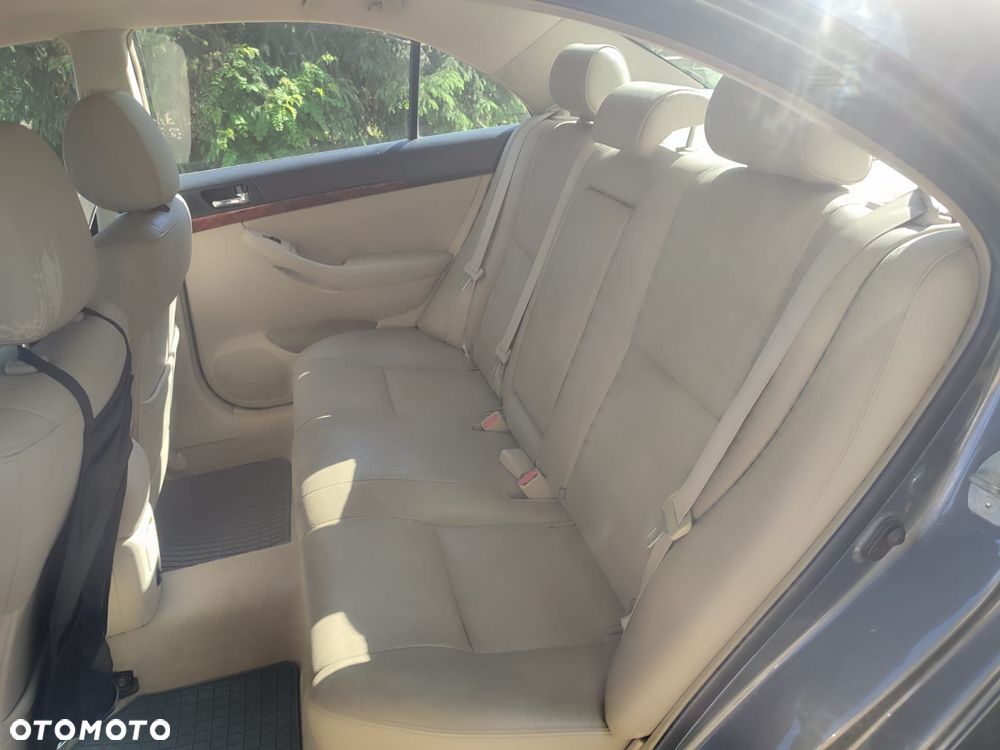 Toyota Avensis 2.0 VVT-i Prestige - 4