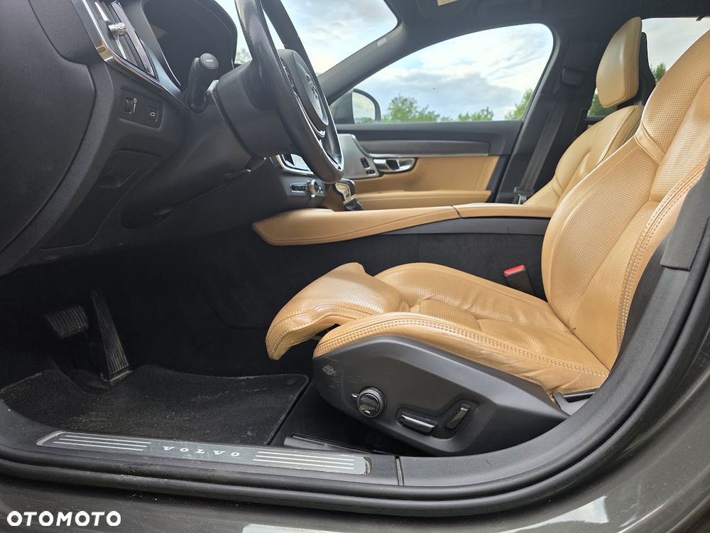 Volvo V90 Cross Country T6 AWD - 4