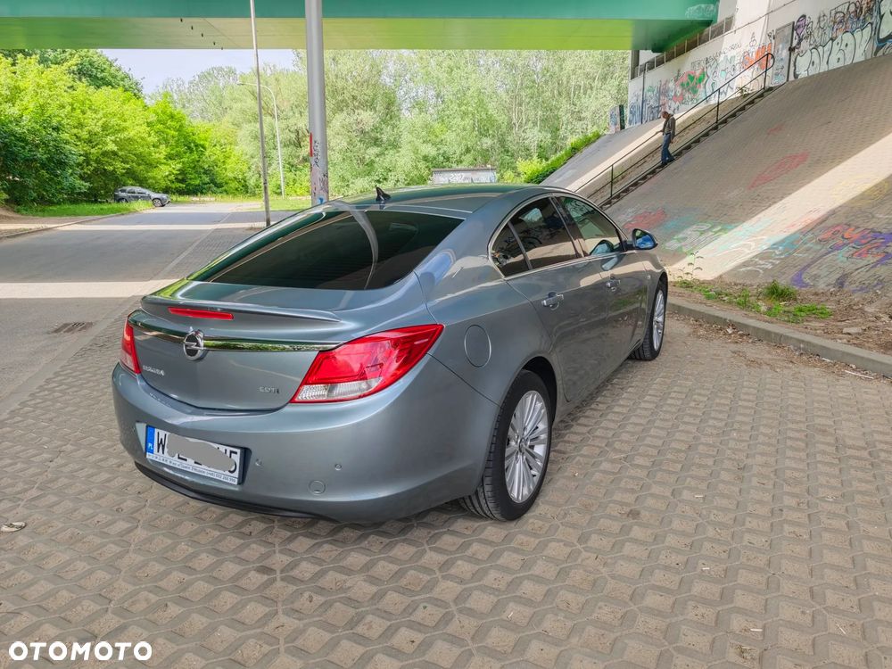 Opel Insignia 2.0 CDTI - 9