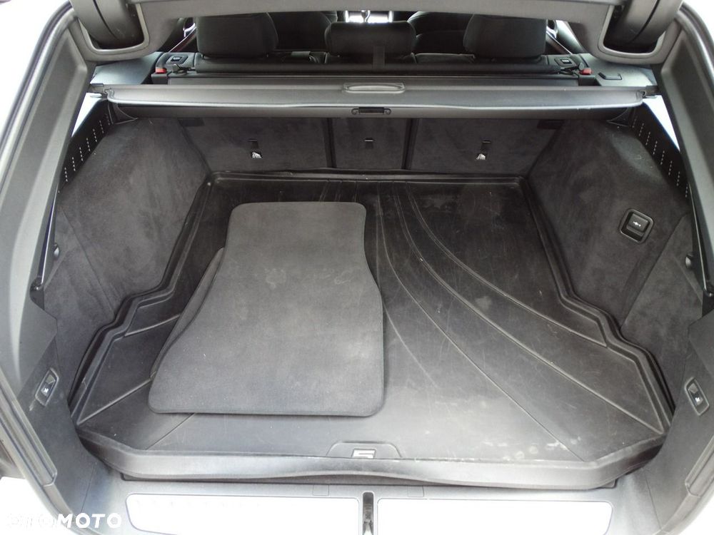 BMW Seria 5 540d xDrive mHEV M Sport sport - 10