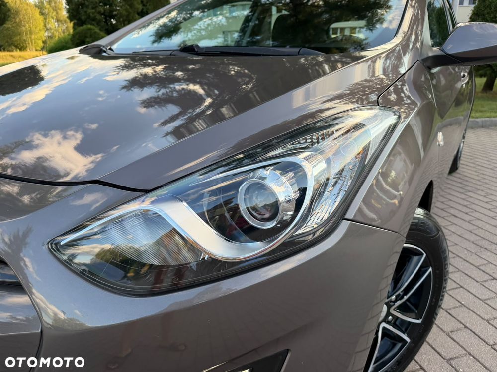 Hyundai i30 1.4 Fifa World Cup Edition - 35
