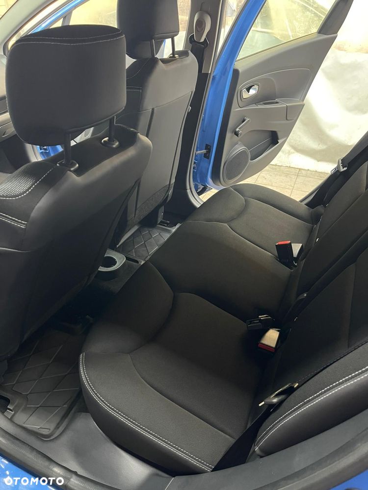 Renault Clio 1.2 16V Limited - 23