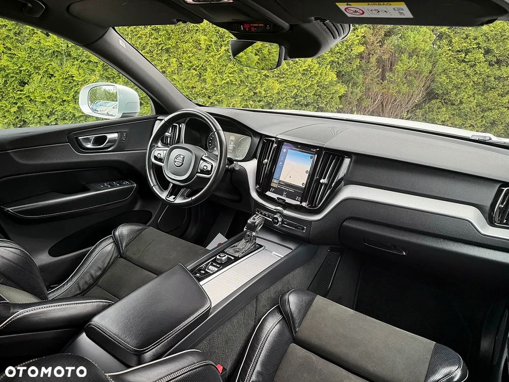 Volvo XC 60 D4 AWD Geartronic RDesign - 4