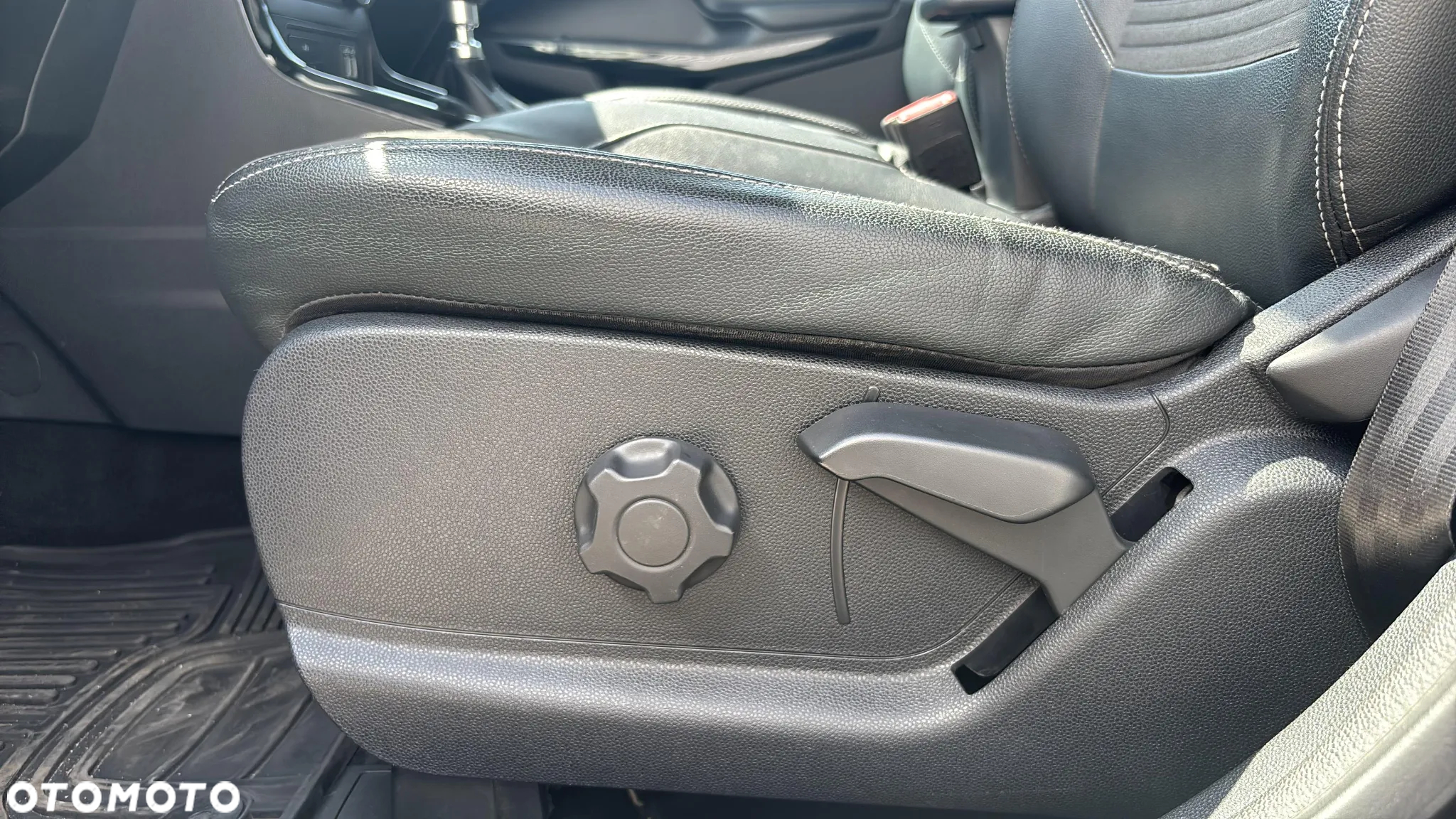 Ford EcoSport - 24