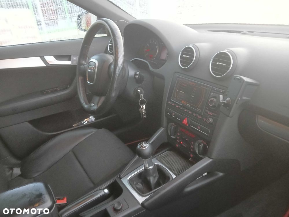 Audi A3 Sportback - 2