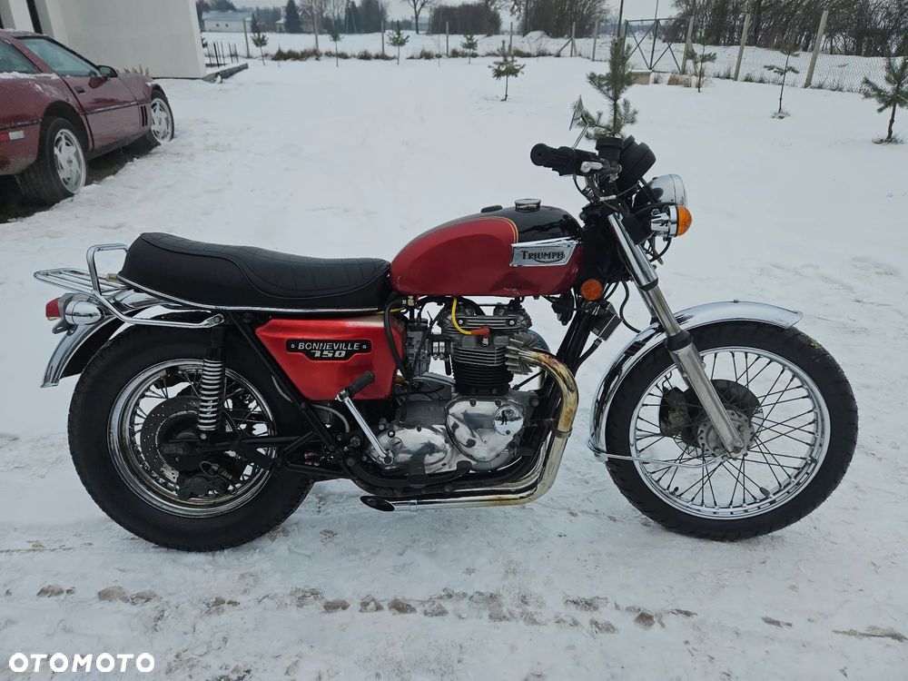 Triumph Bonneville - 2