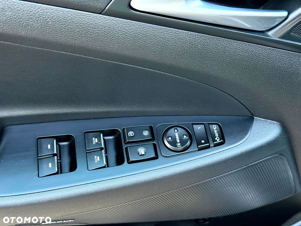 Hyundai Tucson 1.6 CRDi Comfort 2WD - 26