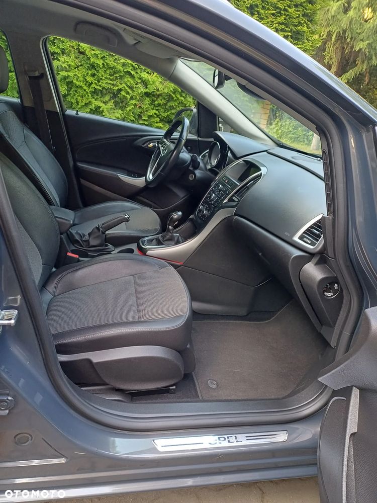 Opel Astra 1.6 CDTI Cosmo - 11