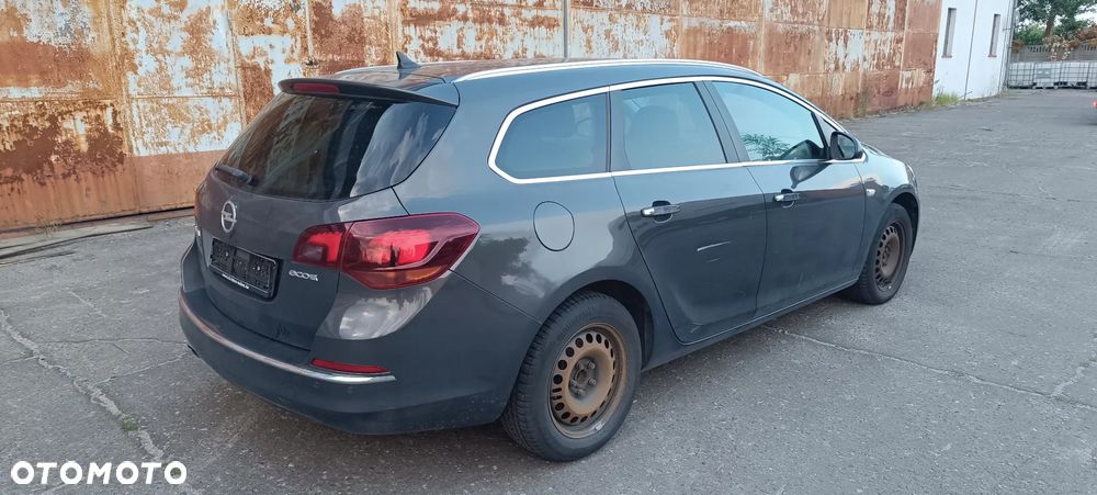 Opel Astra 2.0 CDTI Exklusiv - 6