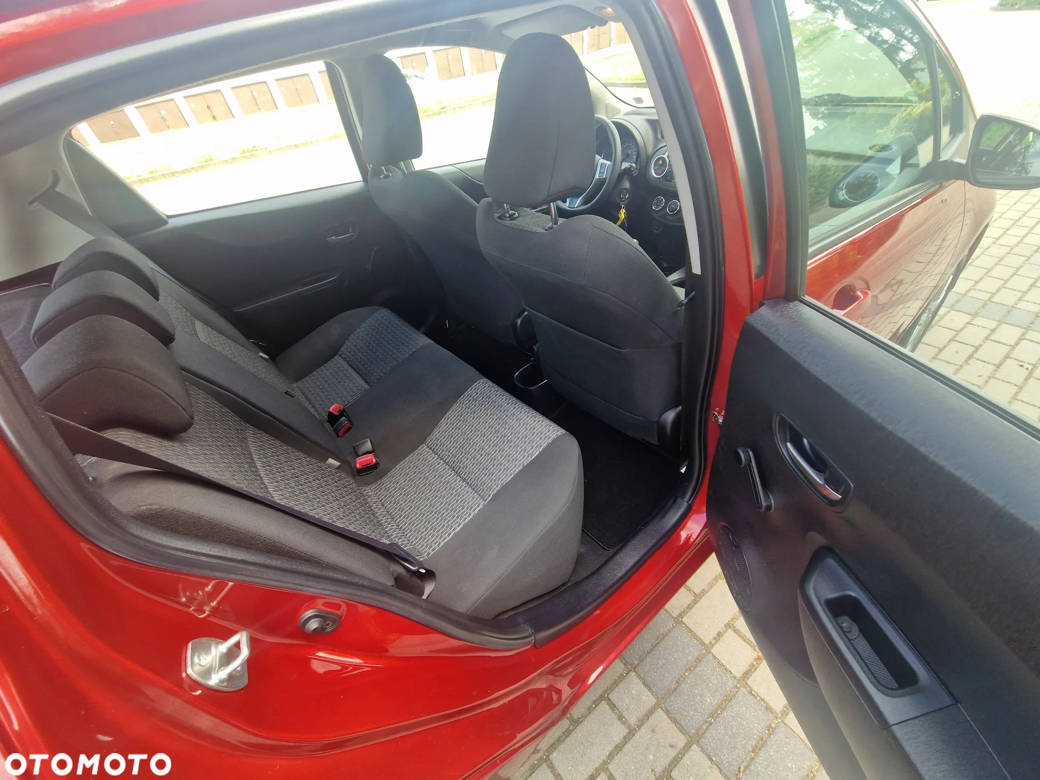 Toyota Yaris 1.33 Premium EU6 - 24