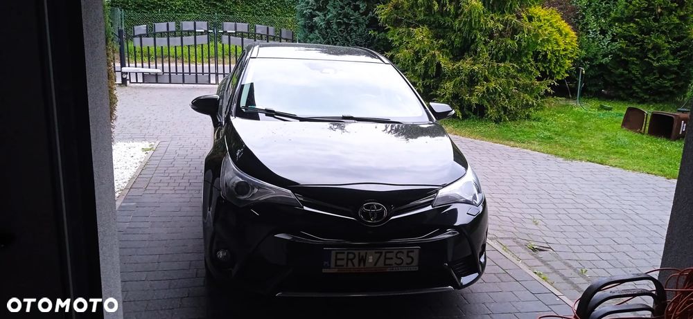 Toyota Avensis 2.0 Premium MS - 10