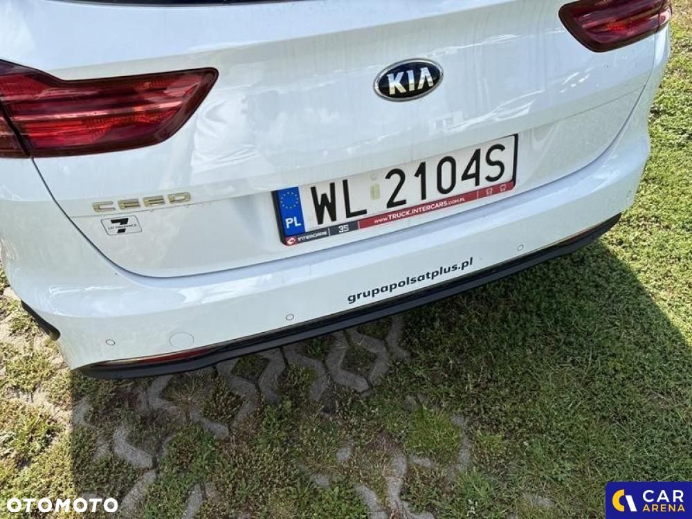 Kia Ceed - 36
